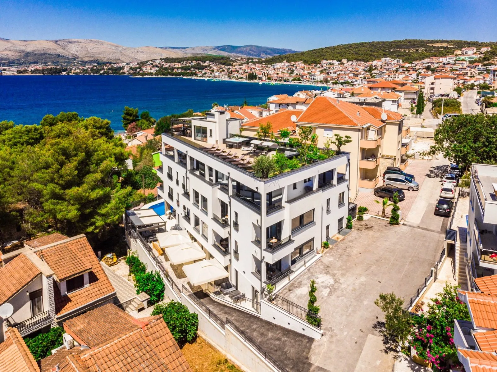 Anlageobjekt in Trogir – Čiovo, Kroatien, Foto 1 von 16