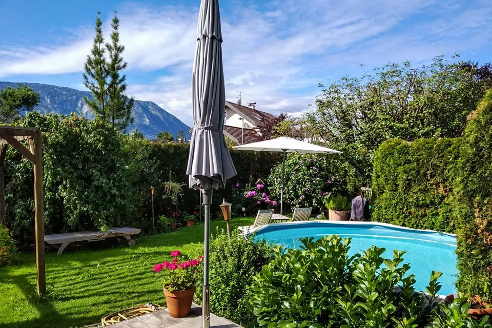 4-Zimmer-Gartenwohnung mit Pool in Wals – verkauft